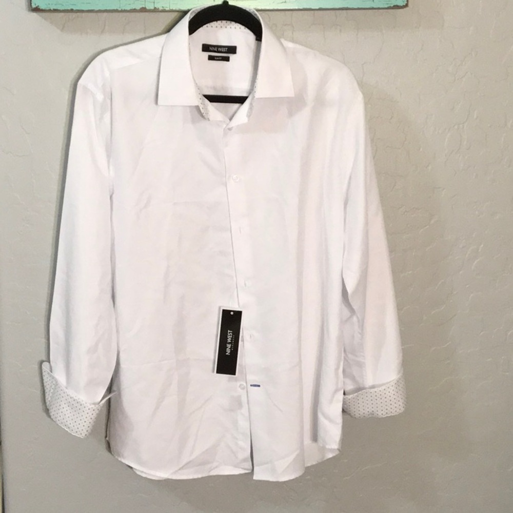 NWT Nine West Men’s white dress shirt size large.